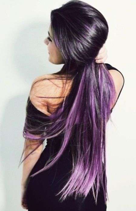 Shatush viola lilla su capelli scuri