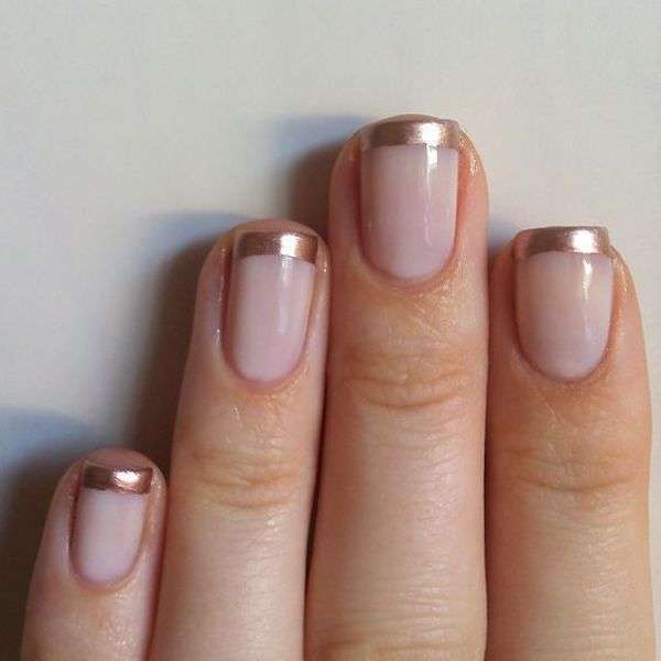 Unghie gel french oro rosa