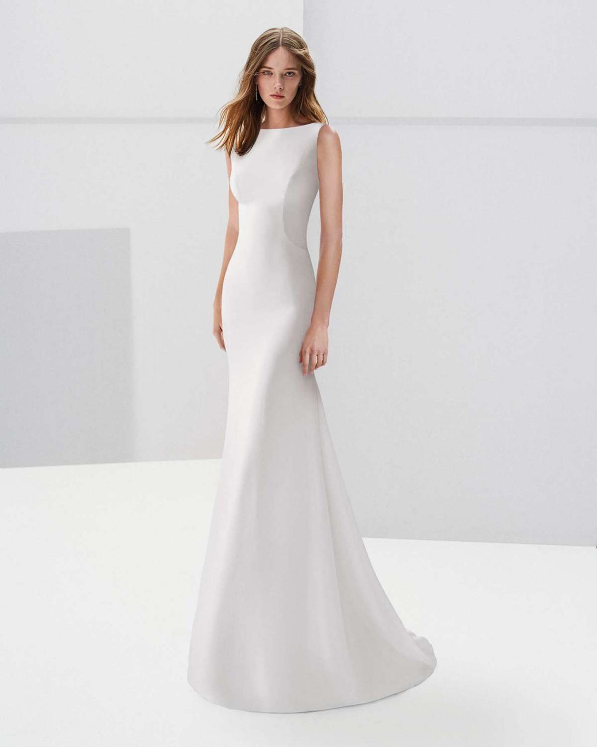 Vestito da sposa minimal in seta