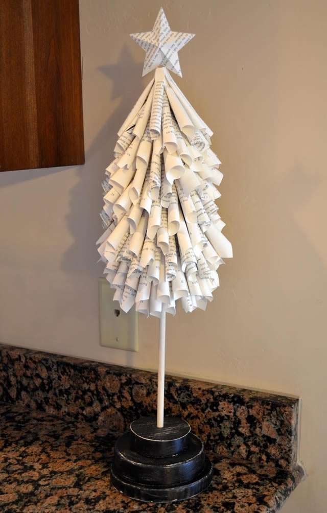Albero di Natale fai da te con fogli di carta