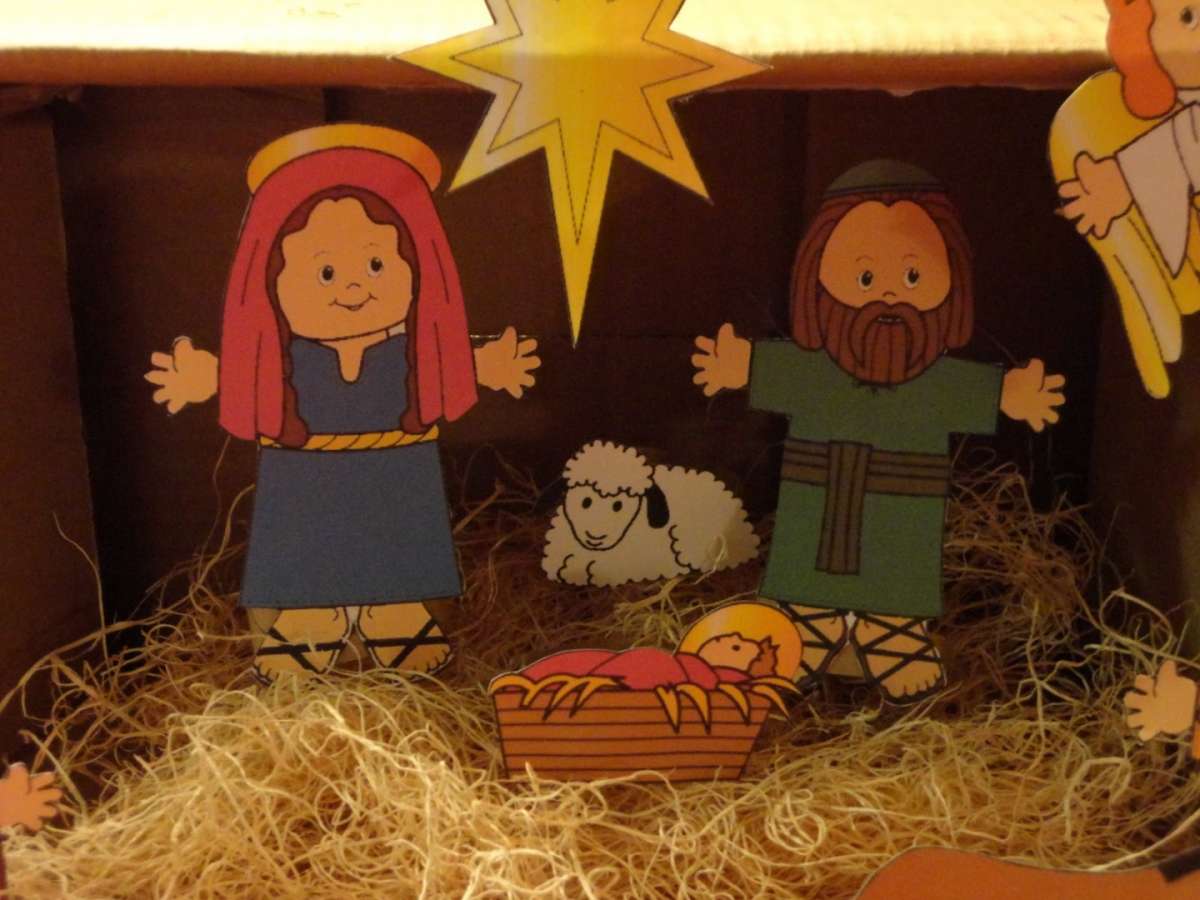 Lavoretti Natale bambini presepe paglia