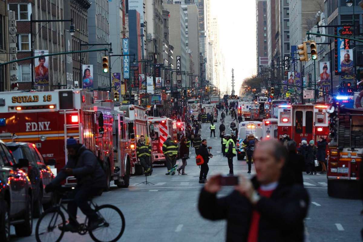 Manhattan: bomba esplode alla stazione dei bus