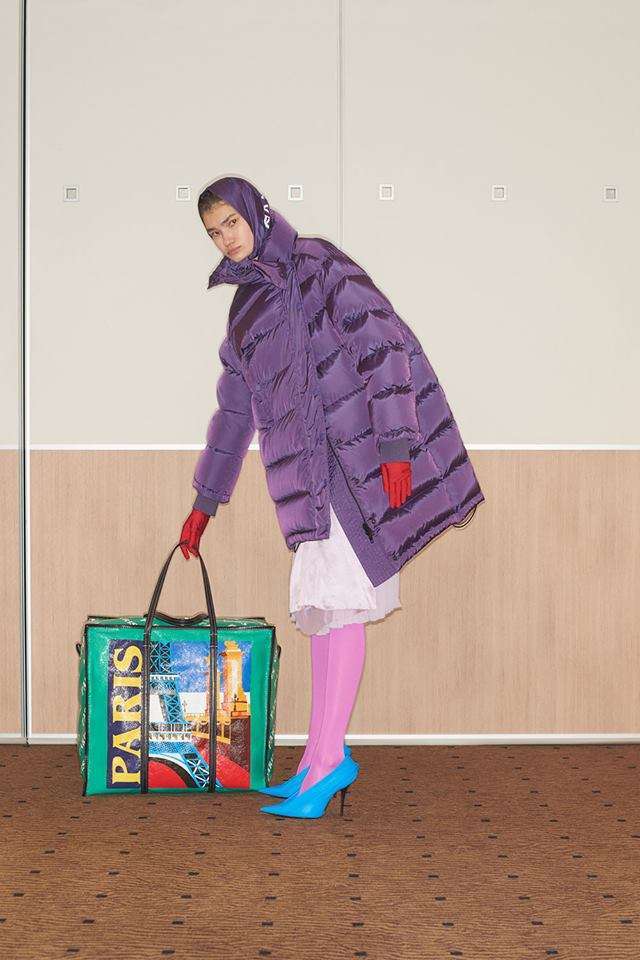 Piumino Ultra Violet Balenciaga collezione Resort 2018