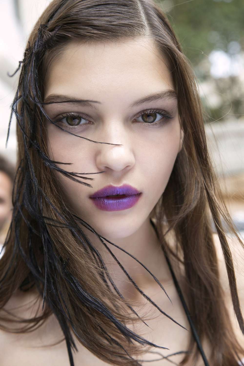 Trucco con rossetto Ultra Violet