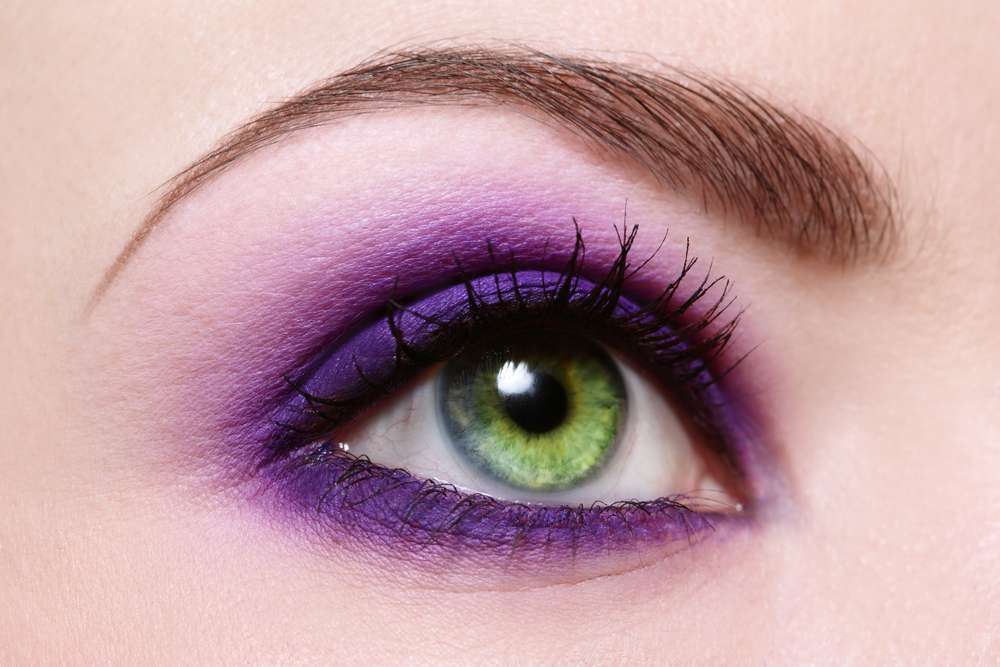 Trucco Ultra Violet per occhi verdi
