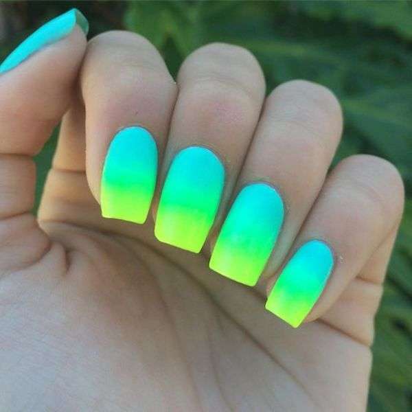 Unghie gel estive fluo opache