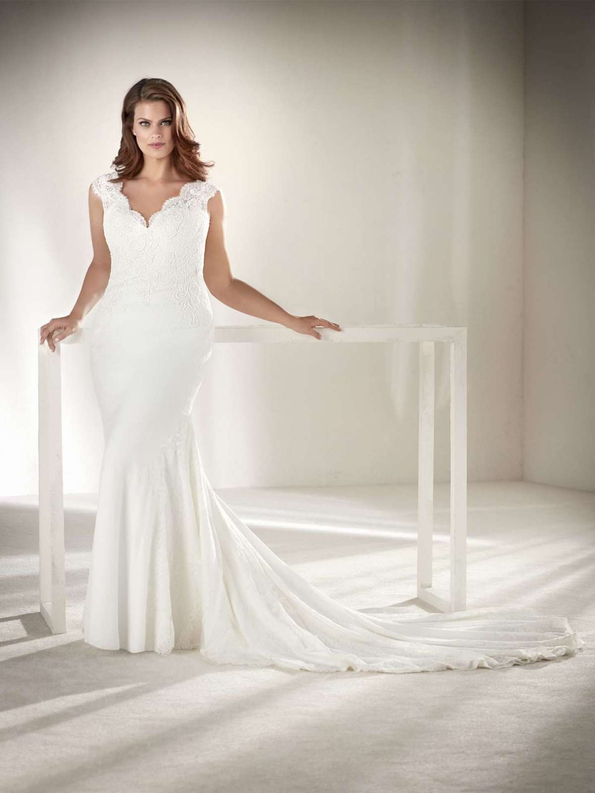 Vestito da sposa a sirena in crepe Pronovias Plus