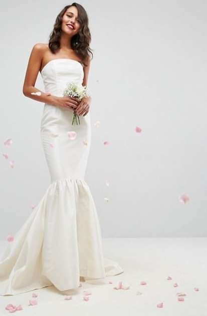 Abito da sposa a sirena Asos Bridal