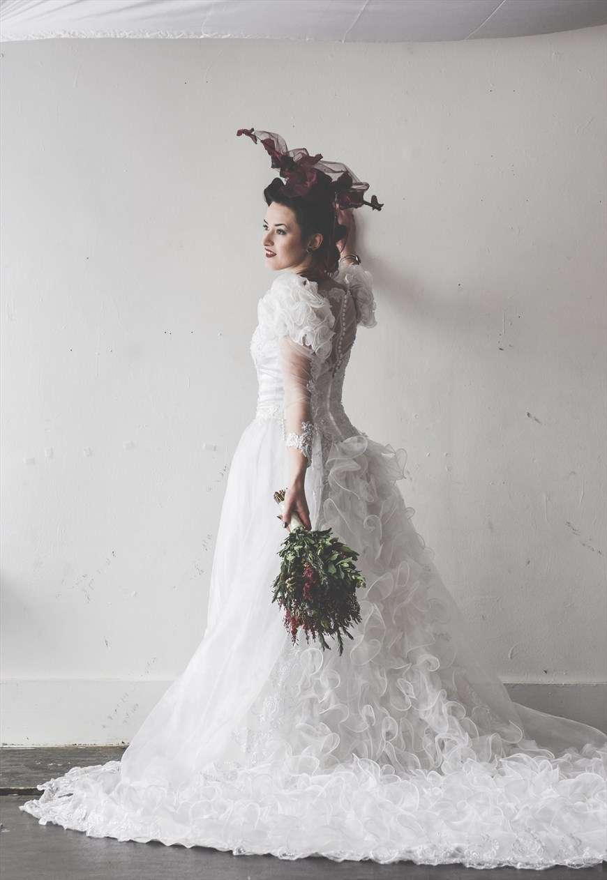 Abito da sposa anni '80 Lucky Sixpence Bridal su Asos Marketplace