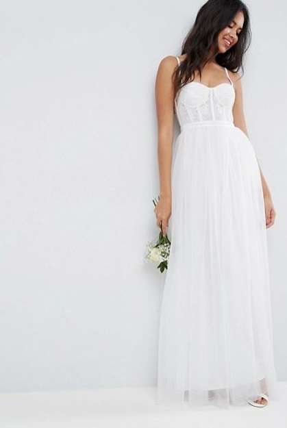 Abito da sposa con corsetto e gonna in tulle Asos Bridal