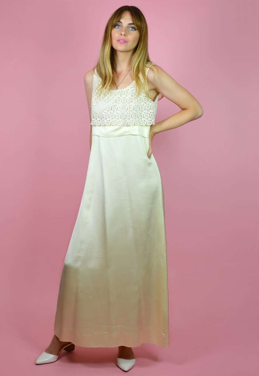 Abito da sposa vintage in satin e pizzo The Vintage Brides' Club su Asos Marketplace