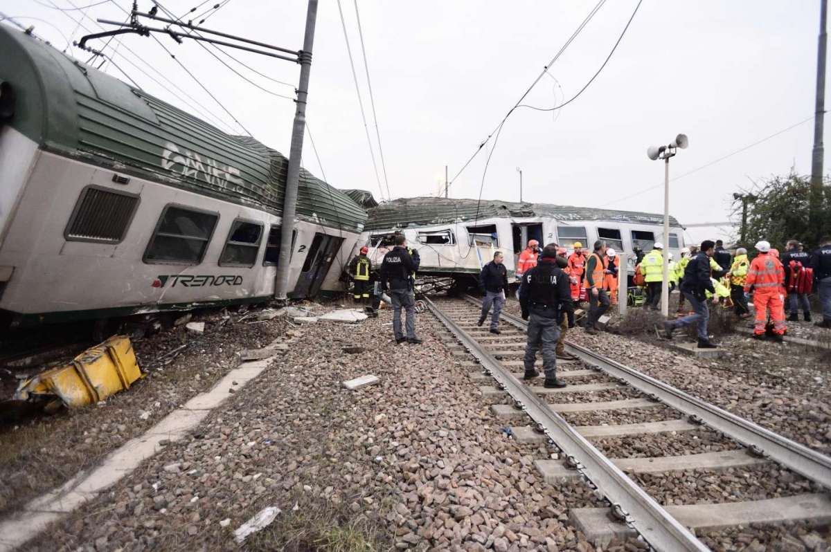 Due vagoni centrali coinvolti nel deragliamento