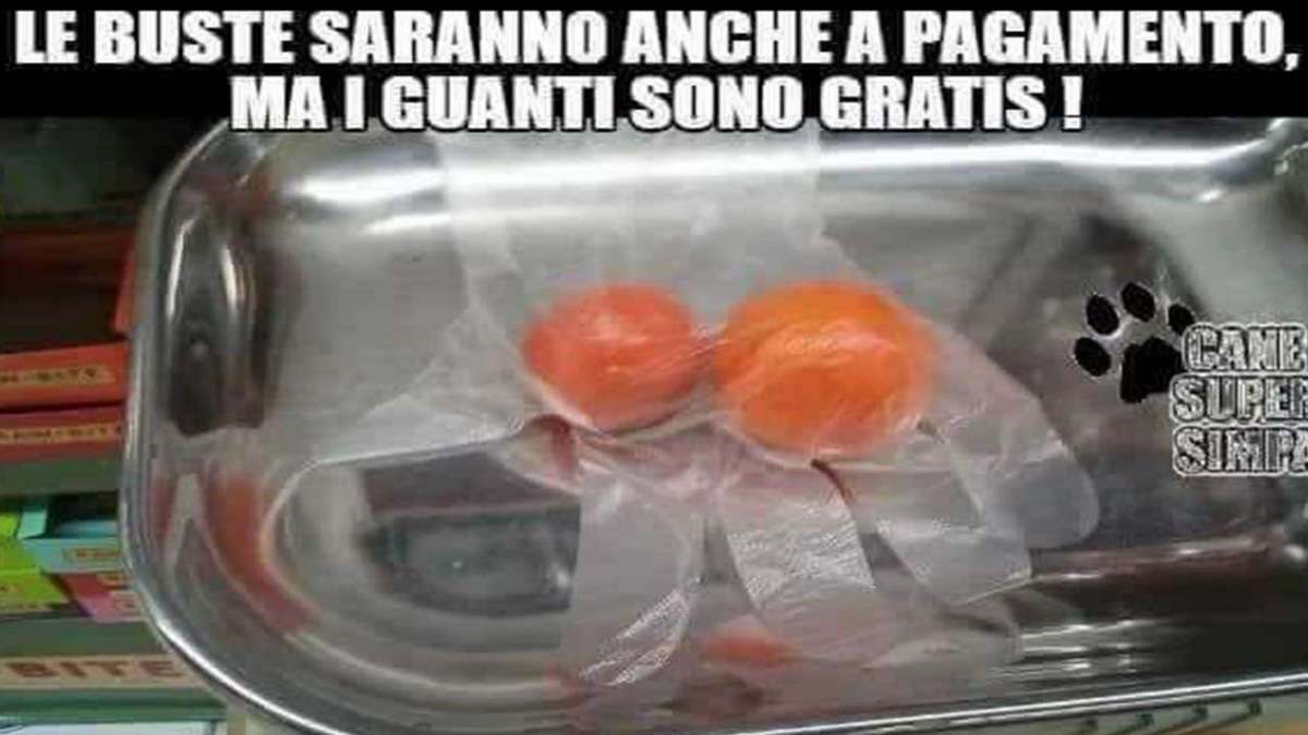 Le battute sui guanti dei supermarket