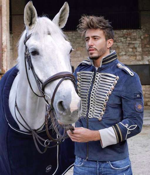 Marco a cavallo