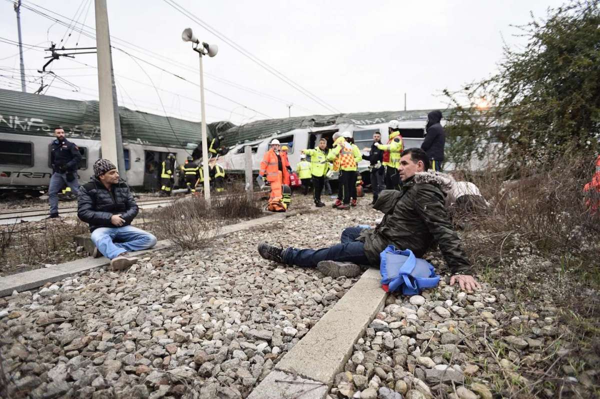 Morti e feriti nel deragliamento a Pioltello