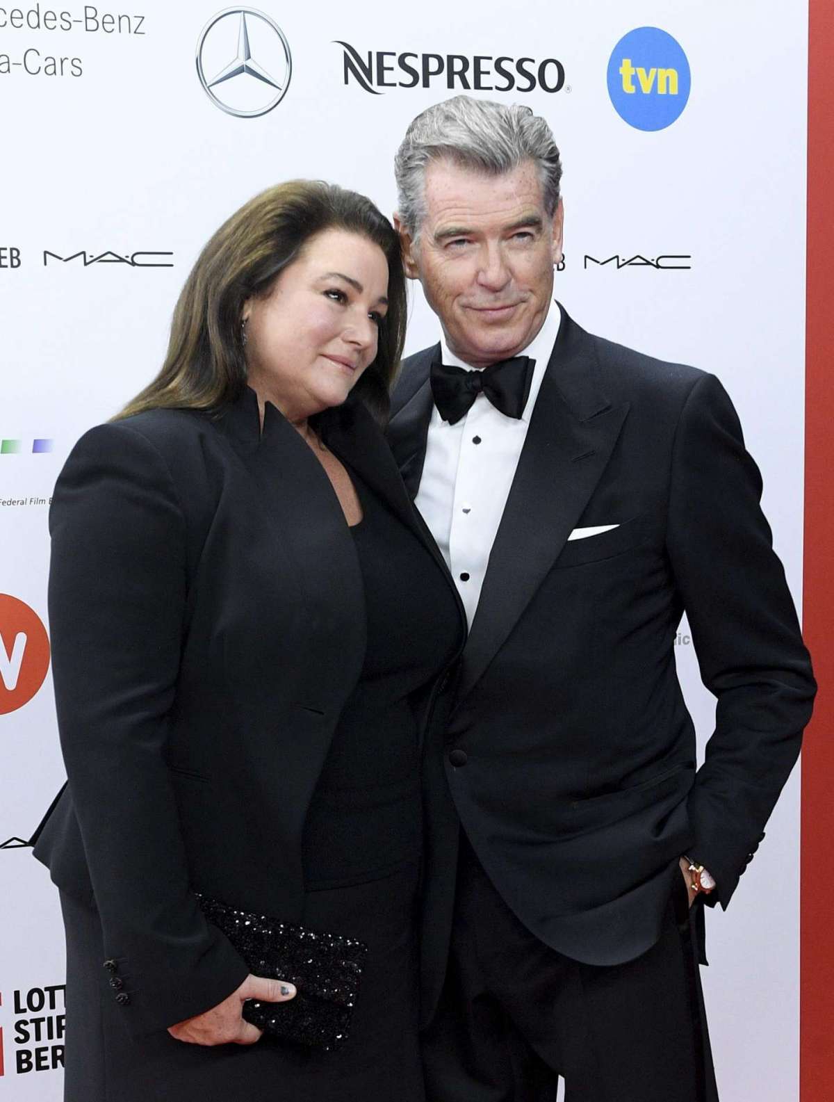 Pierce Brosnan e Keely Shaye Smith