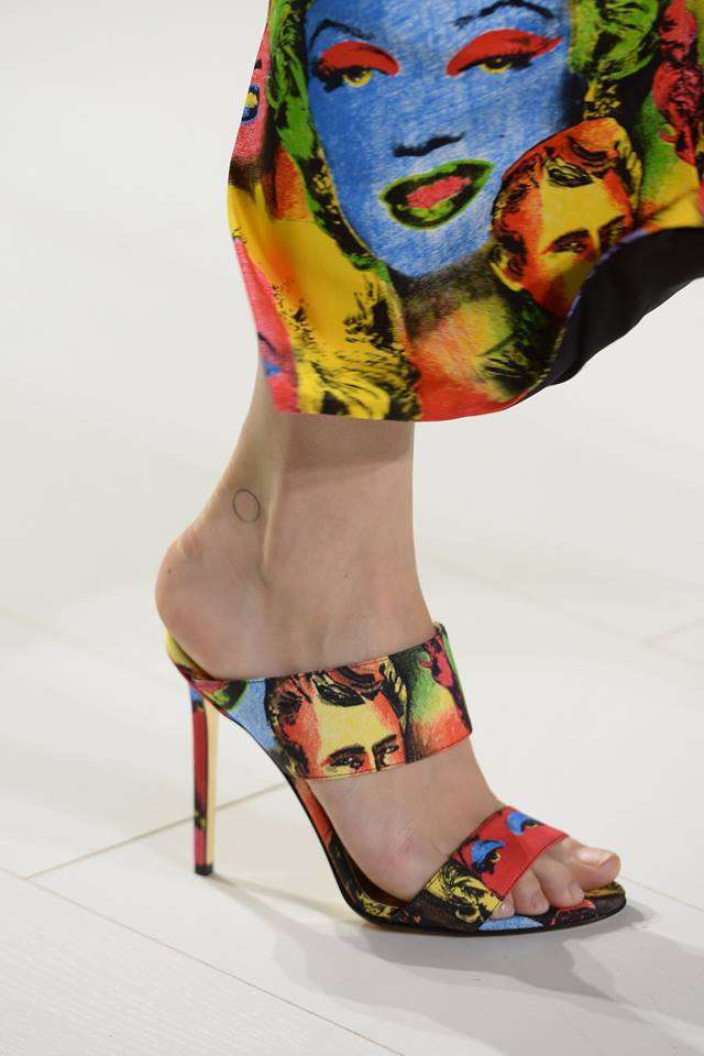 Sandali con stampa Versace