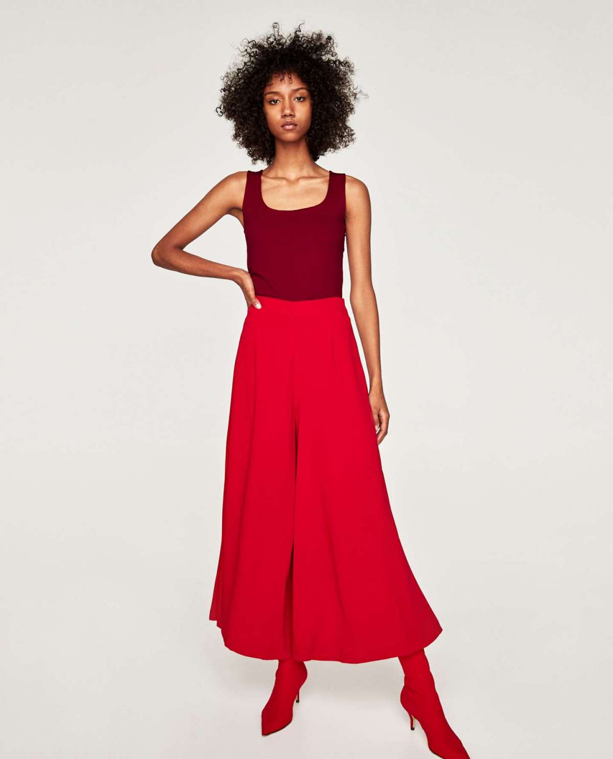 Top rosso senza maniche Zara