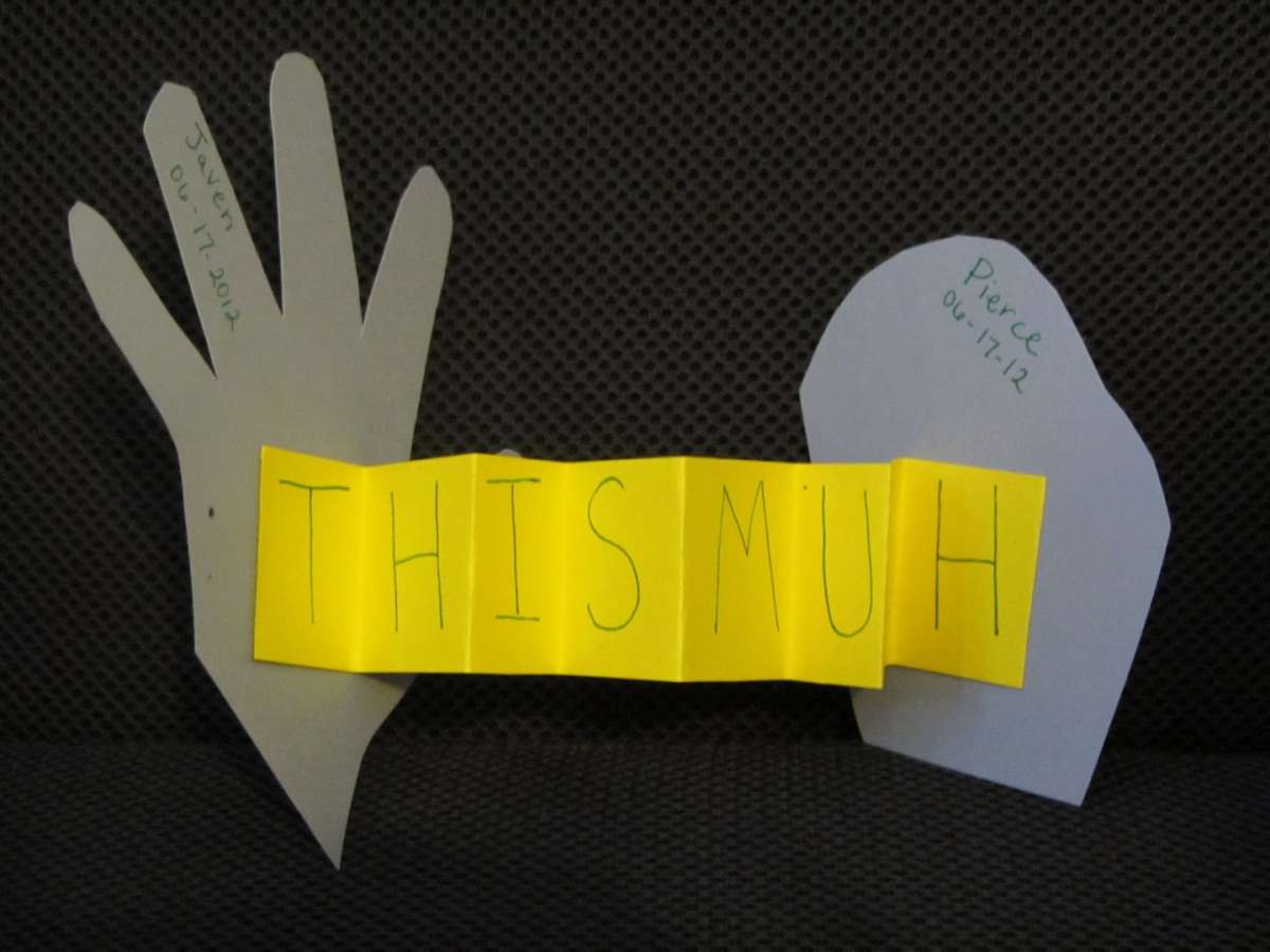 Biglietto per la Festa del Papà con mano