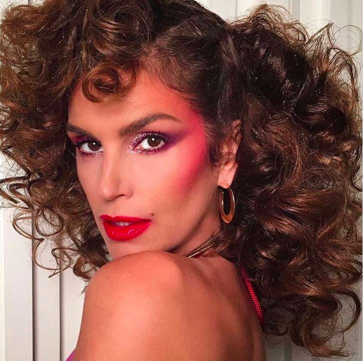 Cindy Crawford con trucco anni 70
