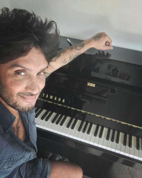 Fabrizio al pianoforte