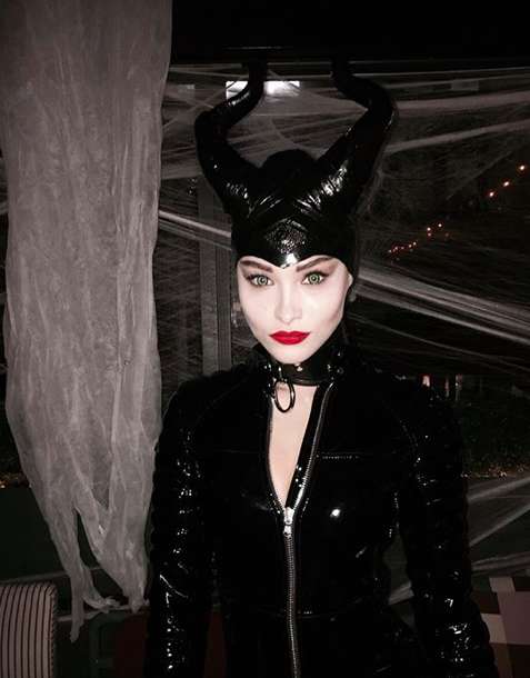 Grace Elizabeth con trucco Maleficent