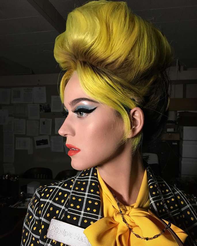 Katy Perry con trucco vintage style