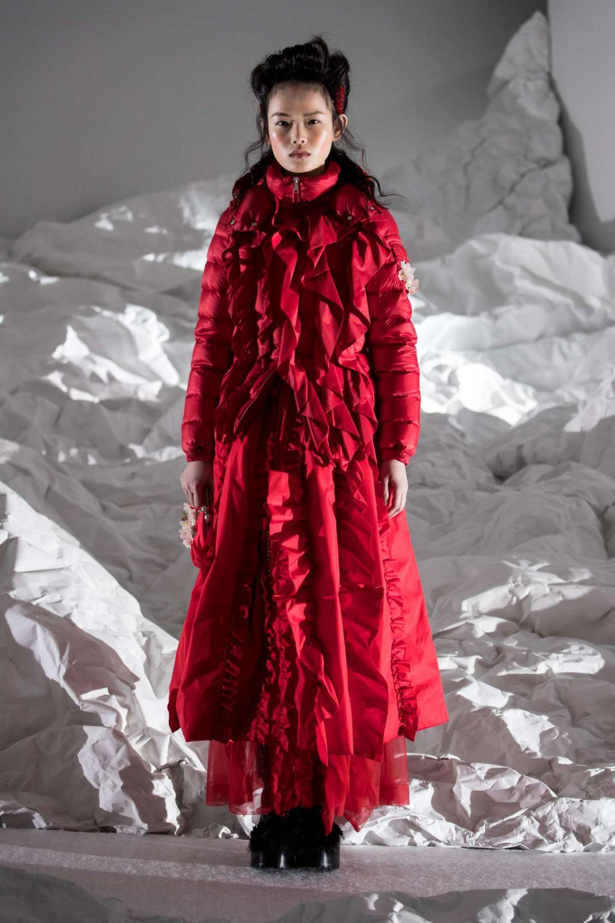 Look in total red Moncler by Simone Rocha