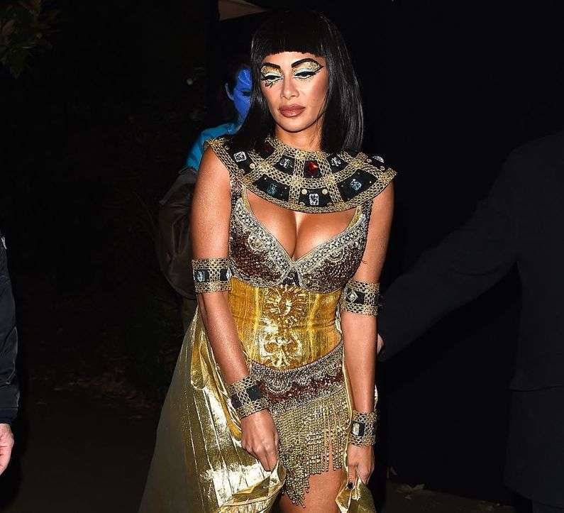 Nicole Scherzinger con trucco Cleopatra