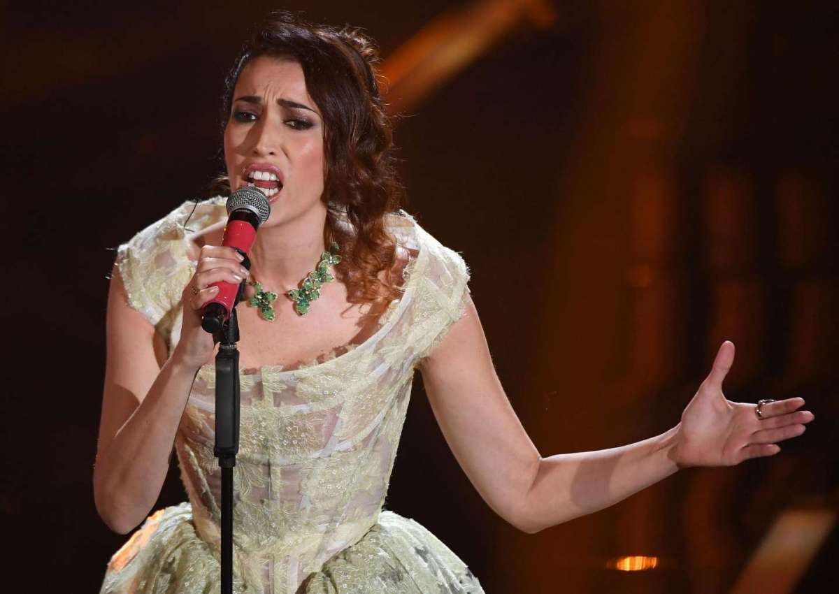 Nina Zilli con gioielli Pasquale Bruni per la finale