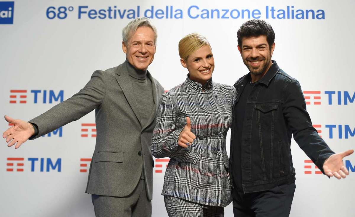 Pierfrancesco al photocall di Sanremo