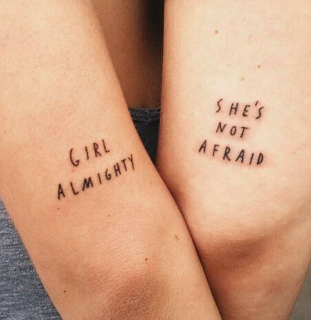 Tatuaggio con frase corta in inglese