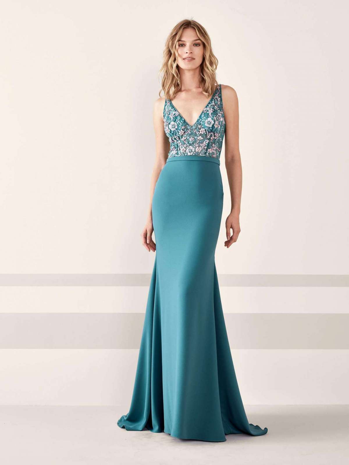 Abito a sirena in crepe Pronovias