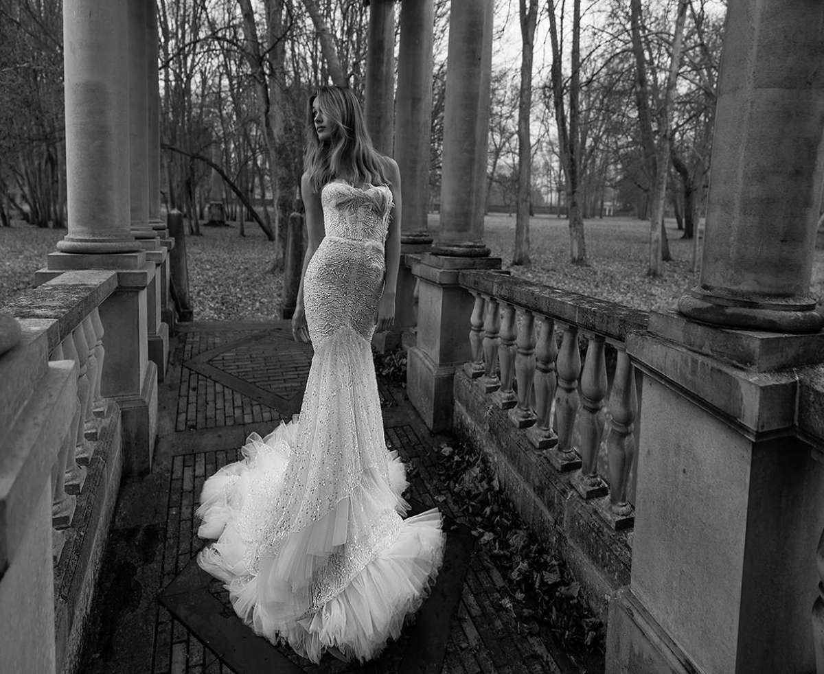 Abito da sposa a sirena in pizzo e tulle