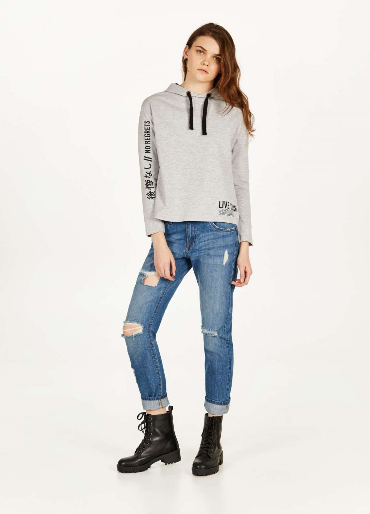 Jeans boyfriend con strappi OVS a 29,99 euro