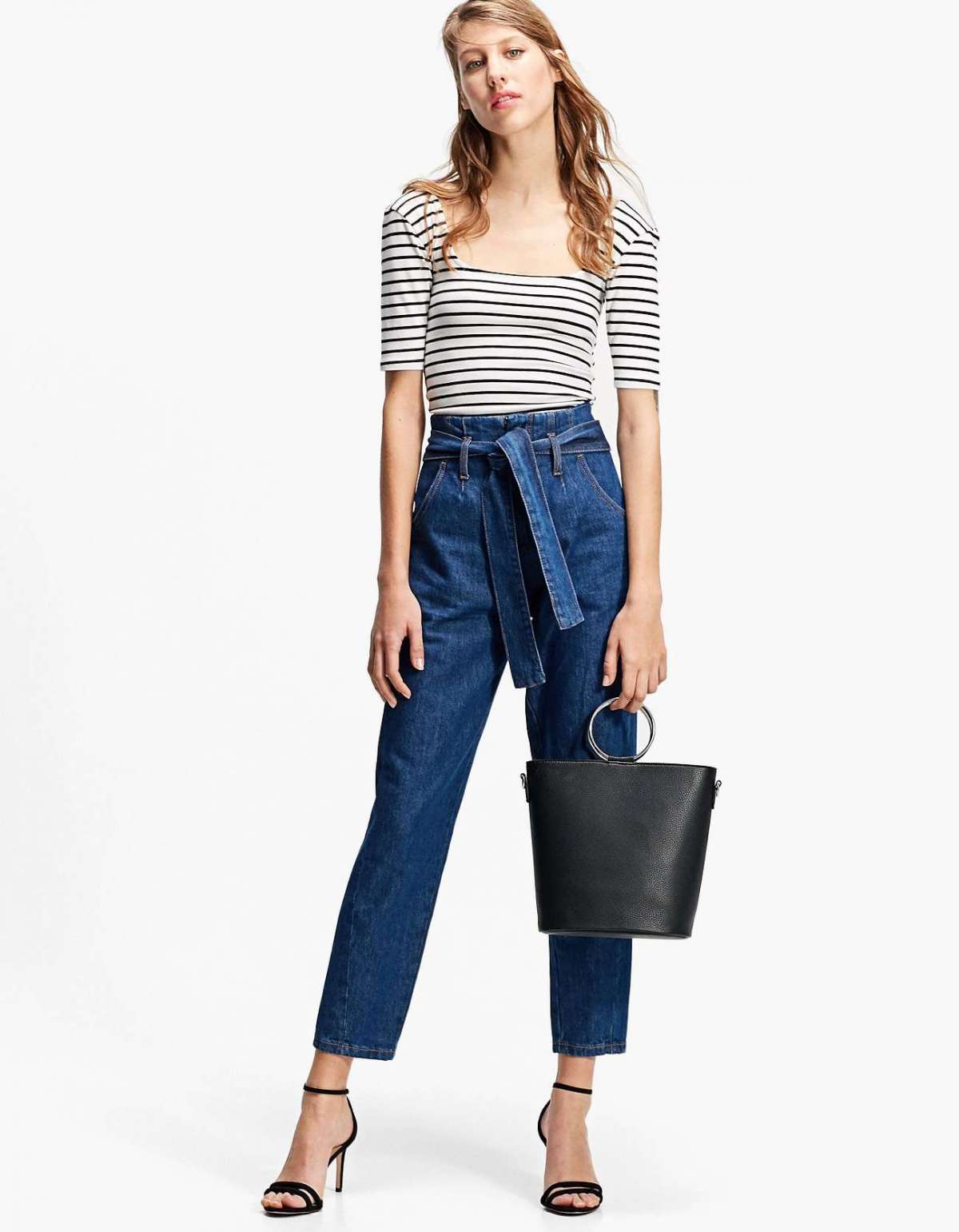 Jeans paper bag Stradivarius a 29,99 euro