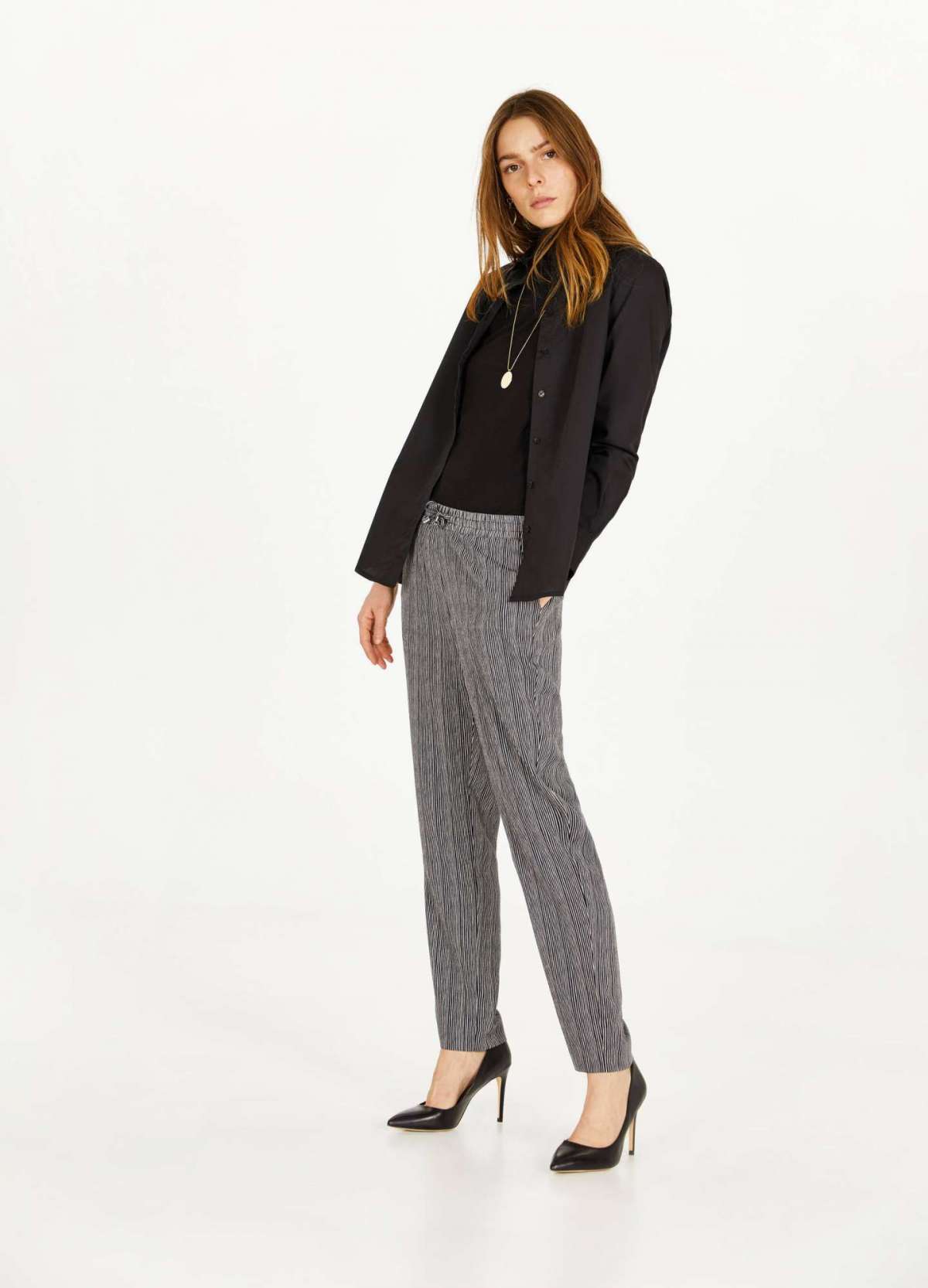 Pantaloni a righe con coulisse OVS a 19,99 euro