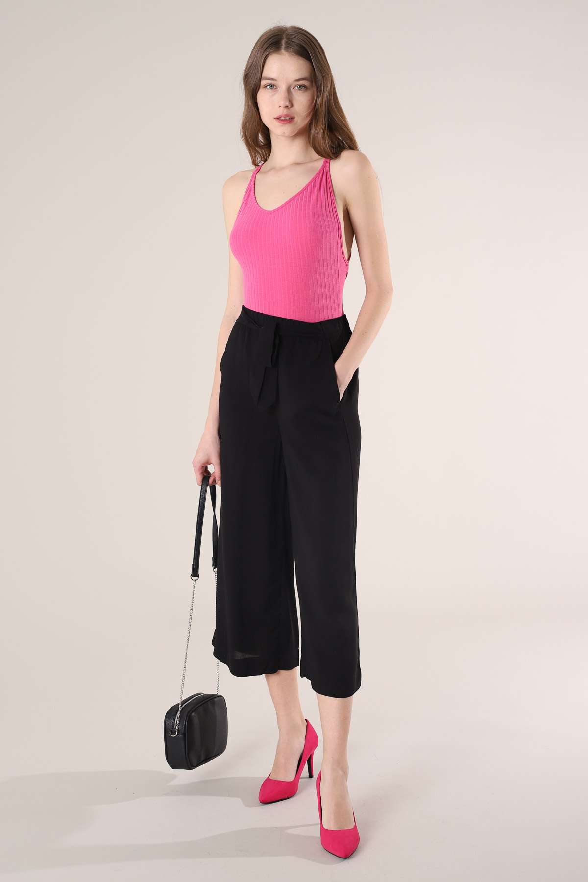 Pantaloni culotte neri Terranova a 15,99 euro