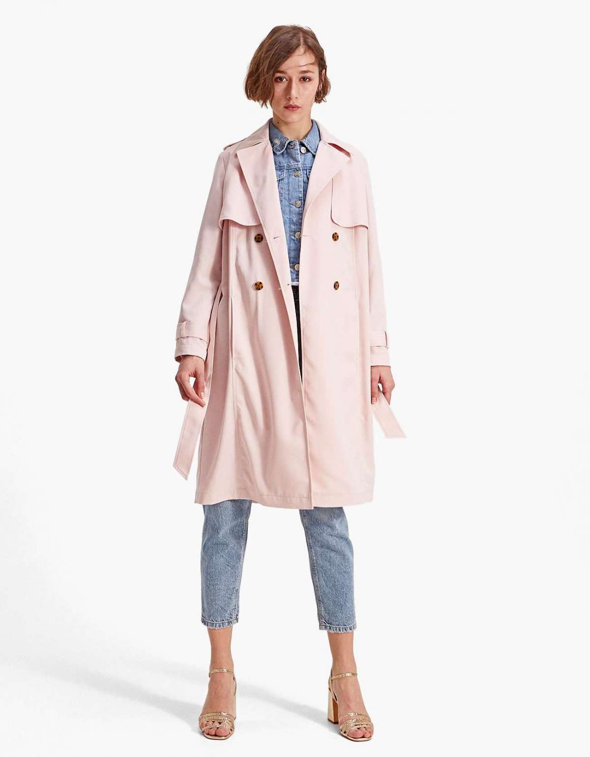 Trench Stradivarius rosa a 45,99 euro