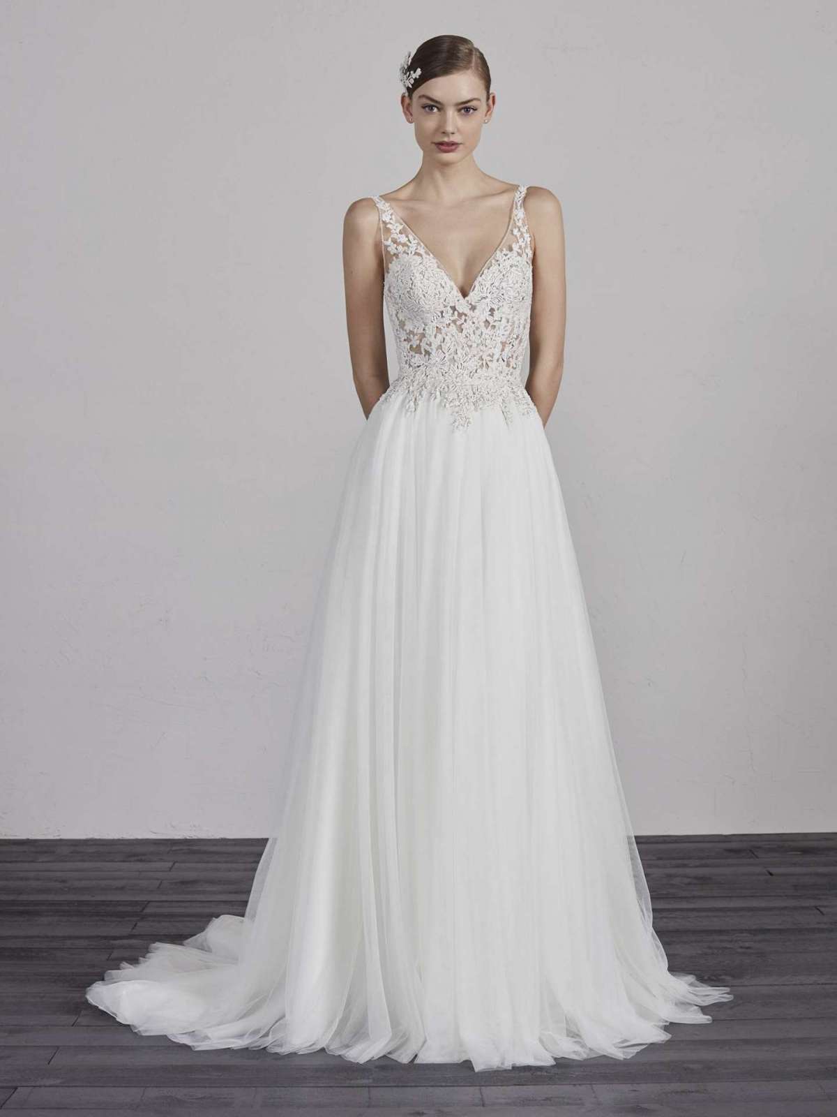 Abito a trapezio in pizzo e tulle Pronovias