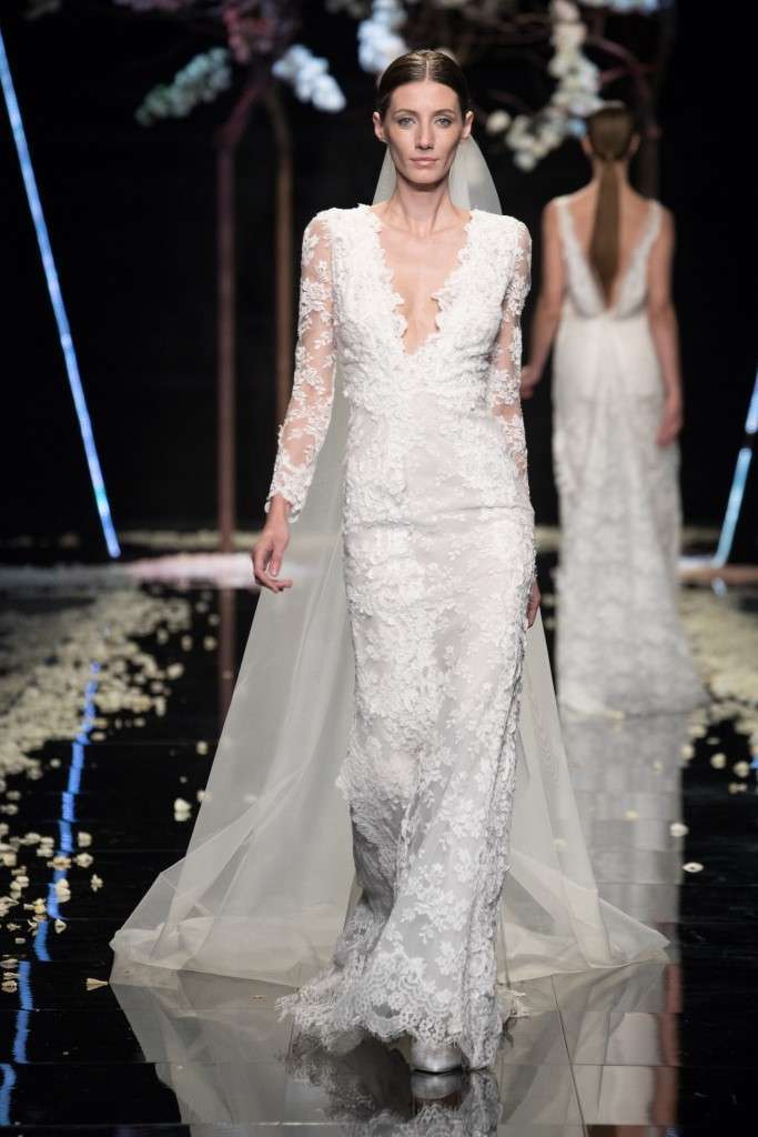 Abito da sposa a maniche lunghe in pizzo