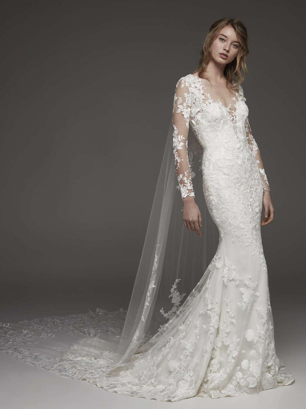 Abito da sposa a sirena in pizzo Atelier Pronovias