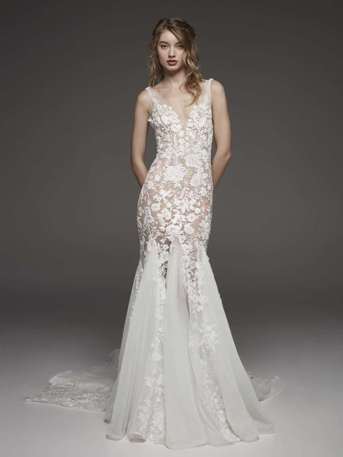 Abito da sposa a sirena in pizzo con strass Atelier Pronovias