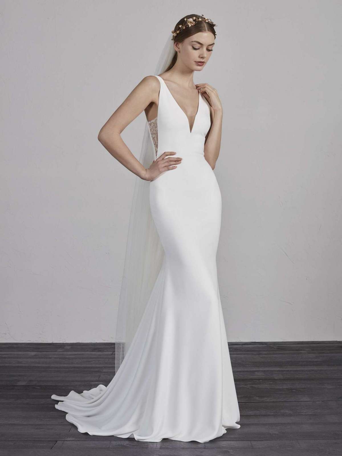 Abito da sposa a sirena in seta e pizzo Chantilly Pronovias