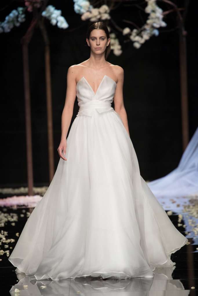 Abito da sposa a trapezio