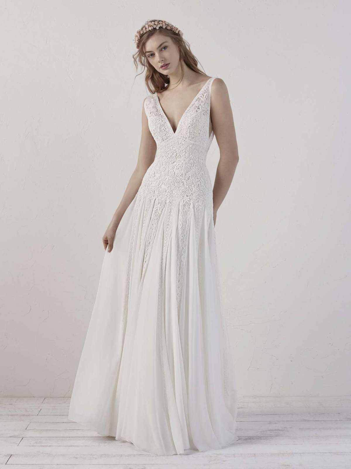 Abito da sposa boho chic Pronovias