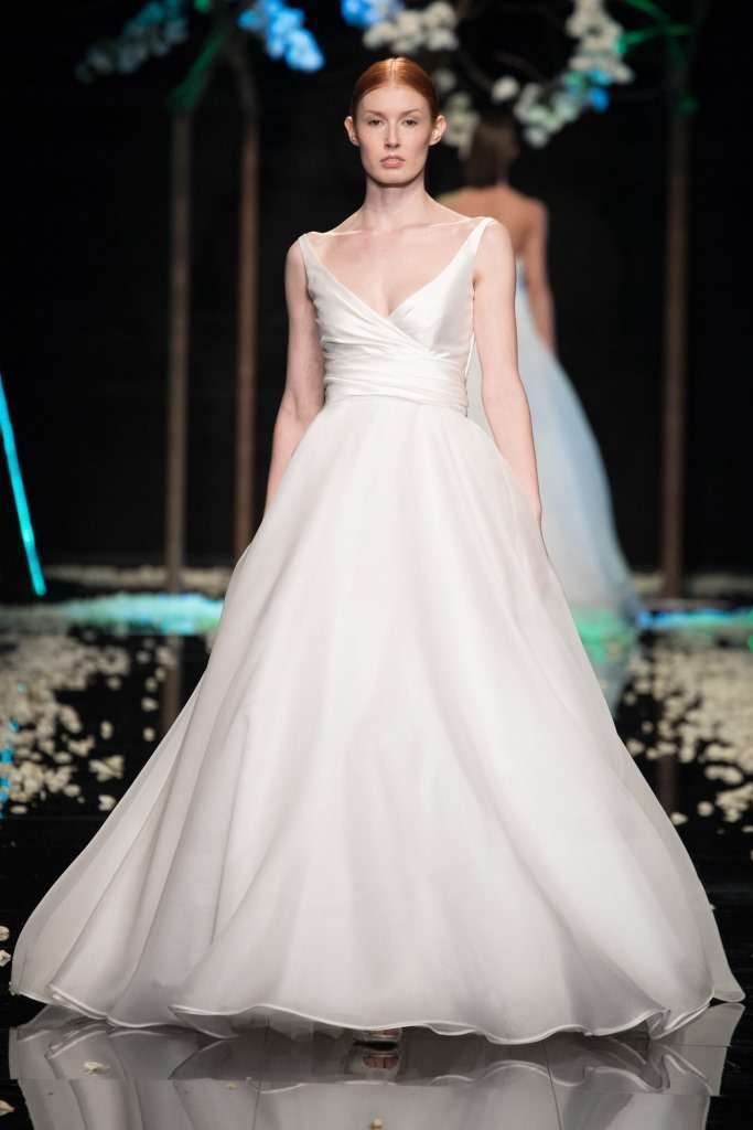 Abito da sposa con gonna ampia