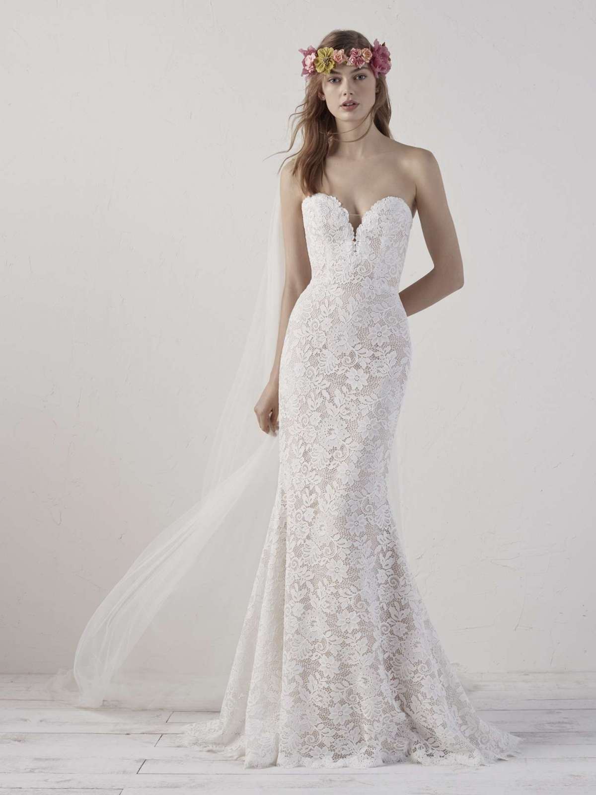 Abito da sposa in pizzo boho chic