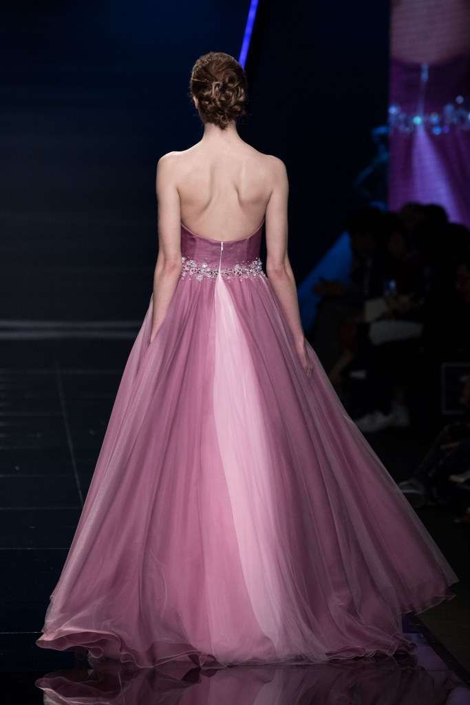 Abito da sposa in tulle rosa