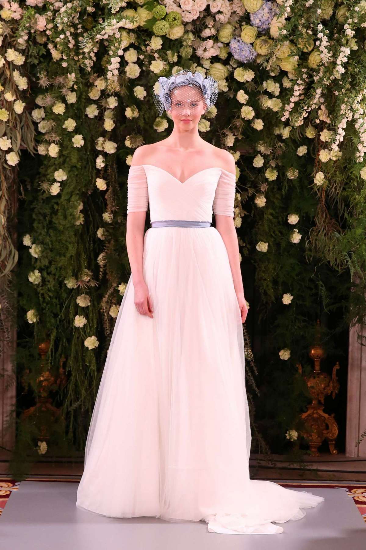 Abito da sposa Jenny Packham con spalle nude